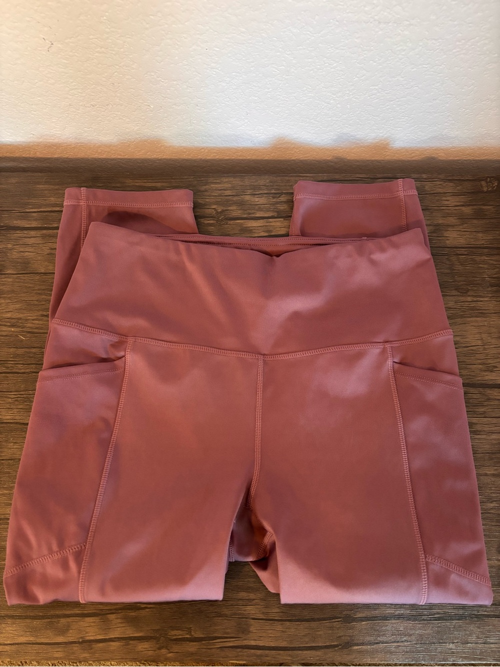 Capri leggings size large
